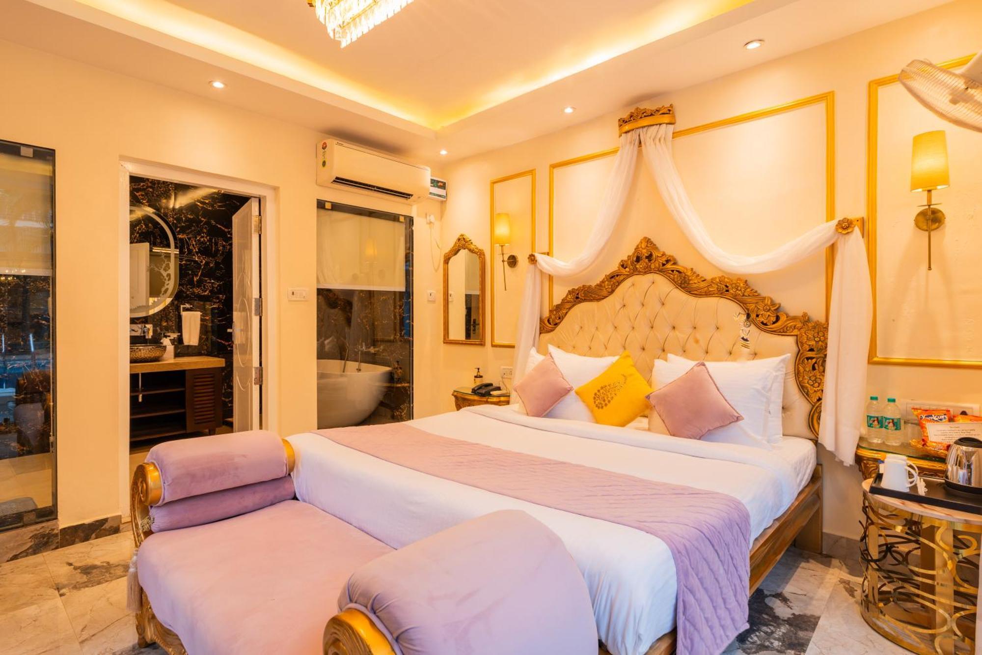 Emperor Ozran By Alaya Stays Vagator Ngoại thất bức ảnh